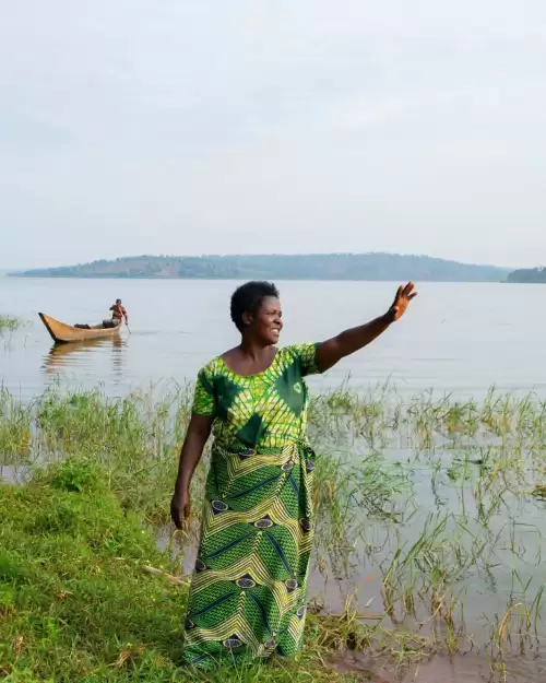 Jeanne standing by lake Cyohoha, in Rwanda