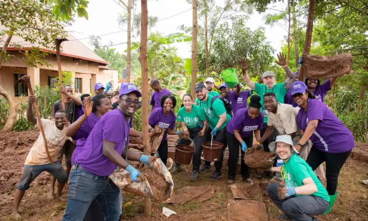 Starbucks Origins Experience 2025, with project participants, Starbucks employees, and Ripple Effect Rwanda staff.